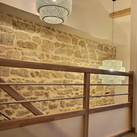 Villa Charme Et Quietude Au Coeur Du Quartier Tiret Ambérieu-en-Bugey Esterno foto