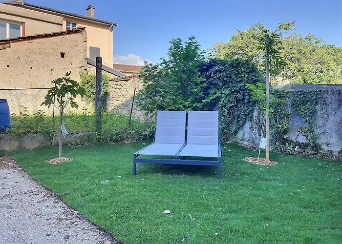 Charme Et Quietude Au Coeur Du Quartier Tiret